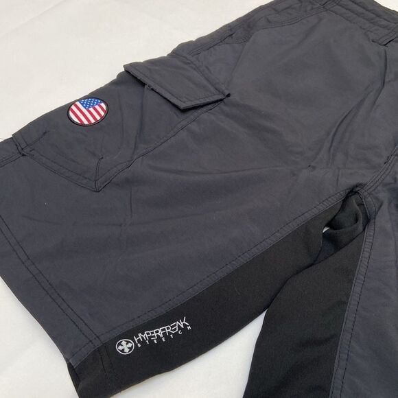 O'Neill Black Cargo Shorts with Relaxed Fit - Picture 6 of 9